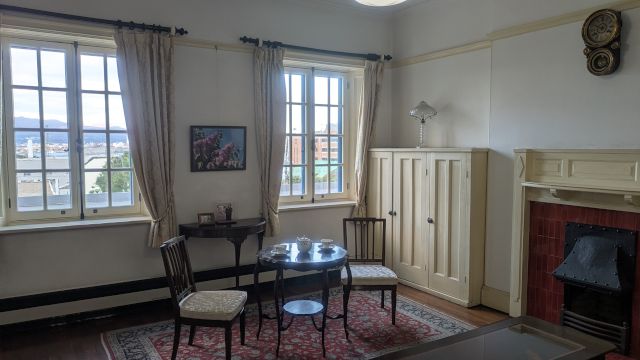 ���َs���C�M���X�̎��ق̊ό��n�ʐ^