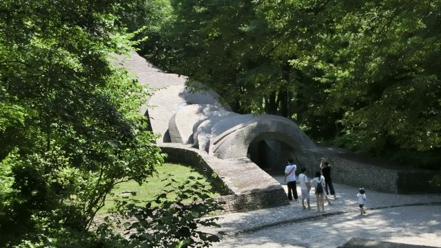 �΂̋��� �����ӎO�L�O���̊ό��n�ʐ^